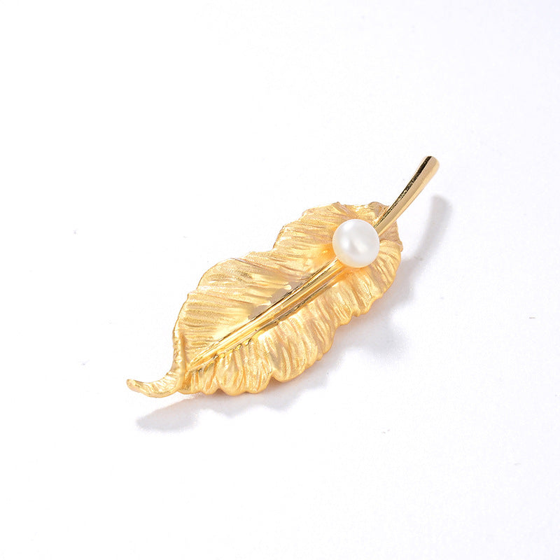 18k gold plated leaf pearl brooch