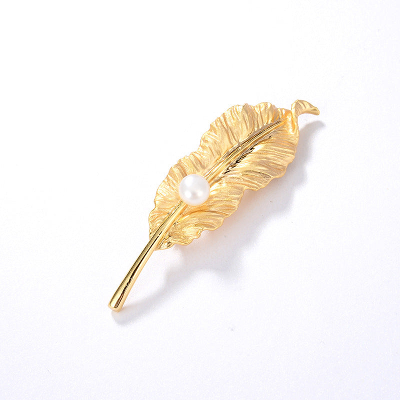 18k gold plated leaf pearl brooch