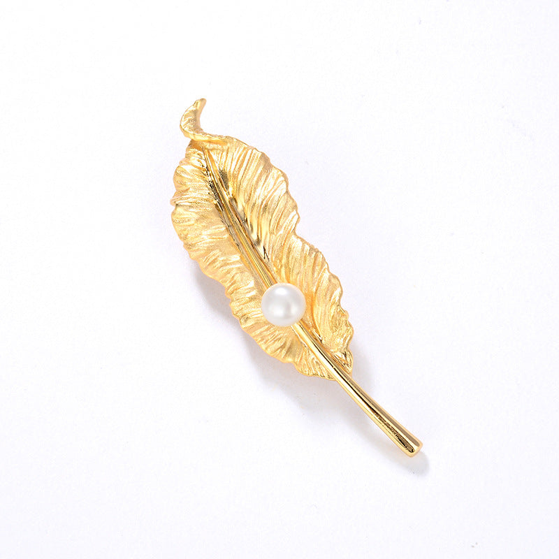 18k gold plated leaf pearl brooch