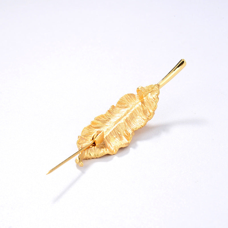 18k gold plated leaf pearl brooch