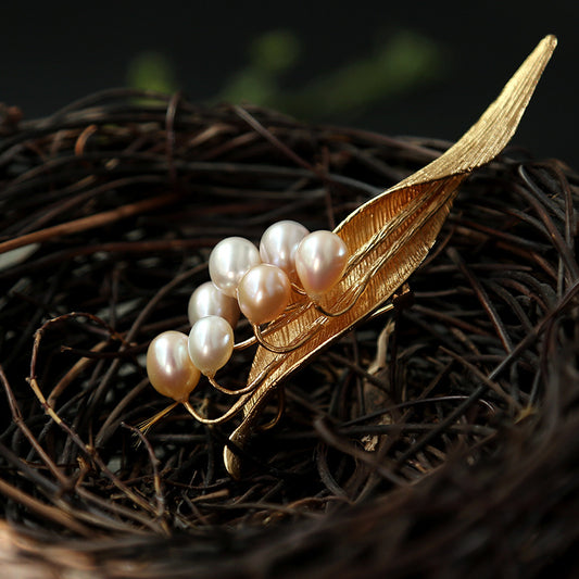 Gold plated natural pearl brooch temperament pendant