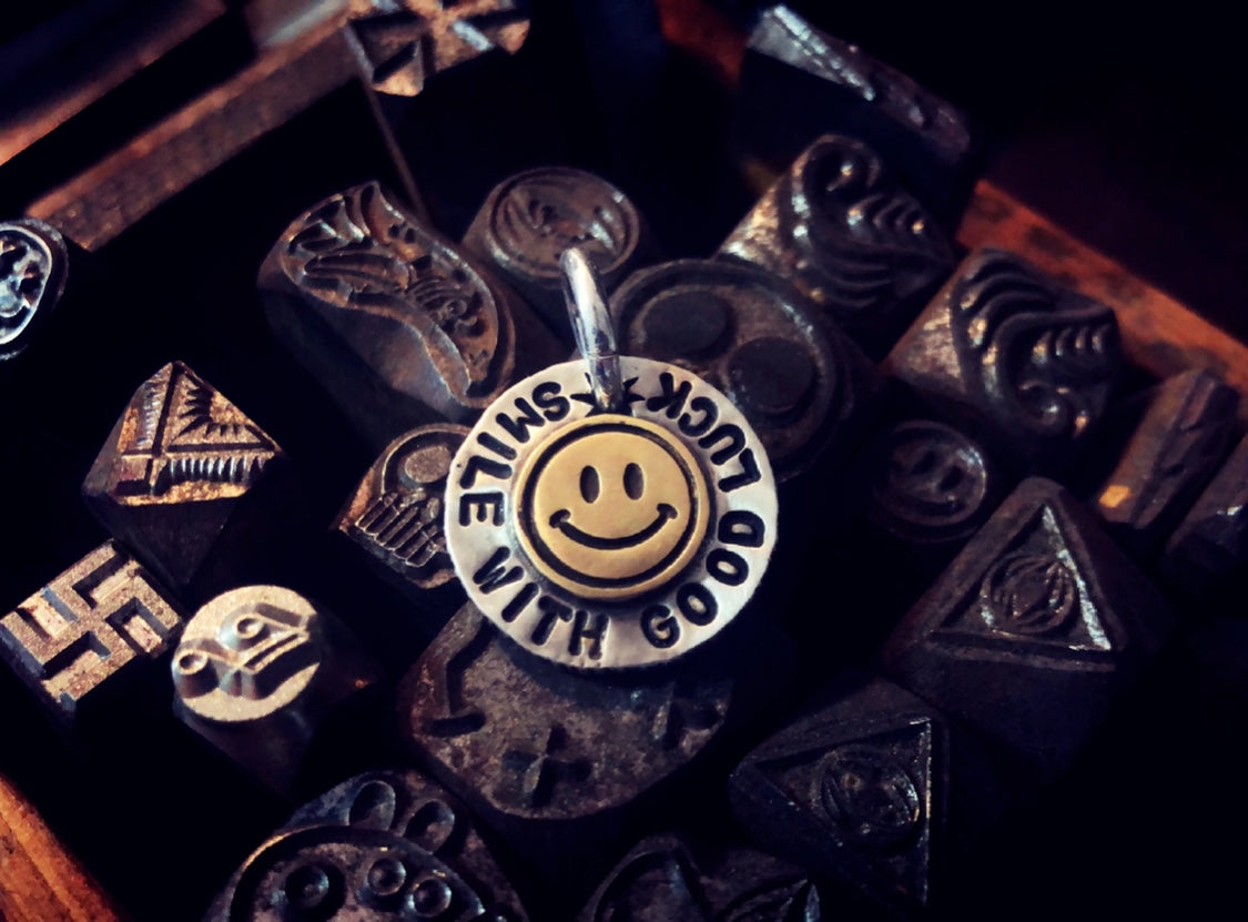 Smiling face necklace pendant sterling silver