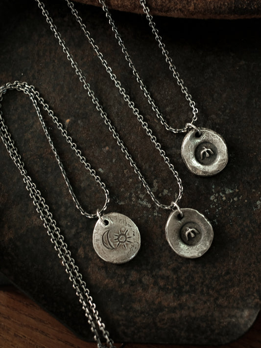 Handmade round pendant necklace