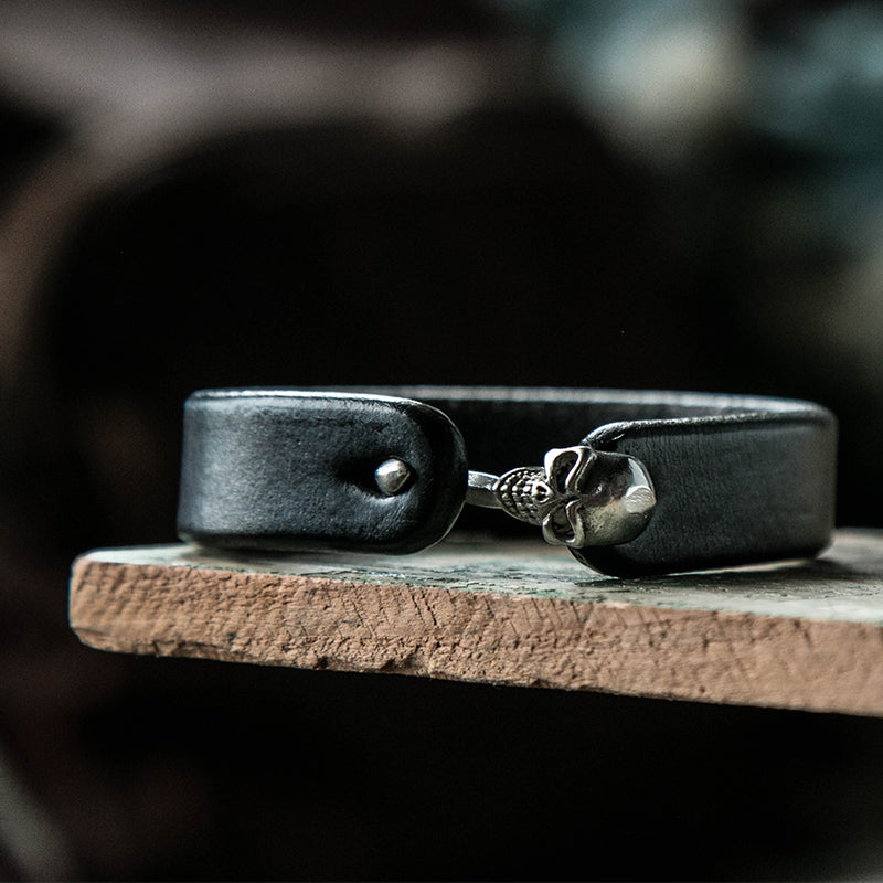 Handmade skull cowleather bracelet