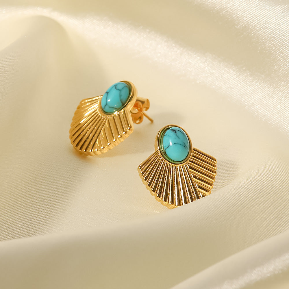 Gold-plated scallop earrings